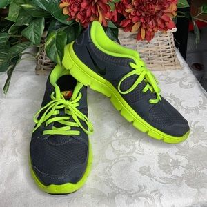 Nike Flex Experience Black & Neon Green 7.5